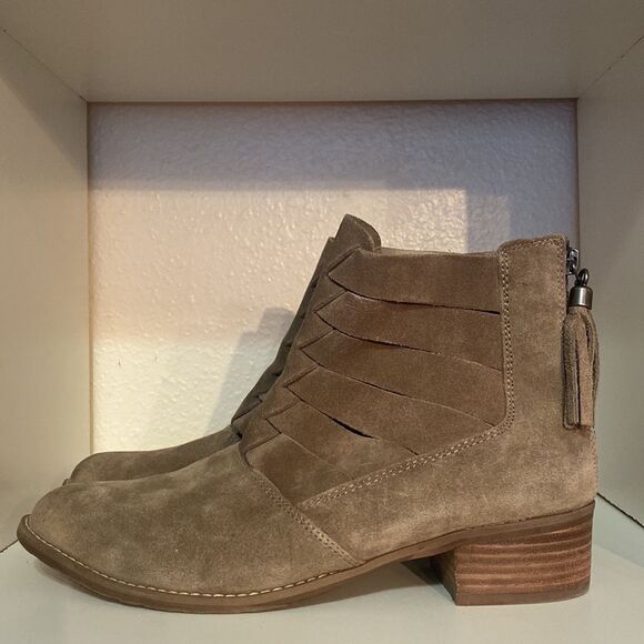 Volatile Womens Leather Suede Distressed Cut Out Zip Woven Tan Ankle Booties - Picture 2 of 13